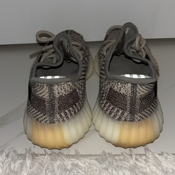 Yeezy Boost 350 Zyon size 4.5 HEADACHE. Lightly worn with box - Picture 5 of 6